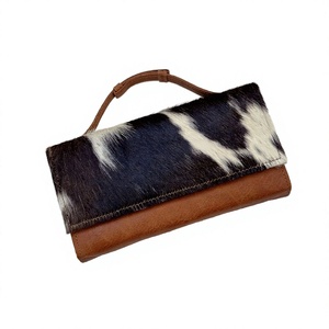 Pochette en cuir véritable avec poils de vache, sac à main marron pour soirée - Product Image 4