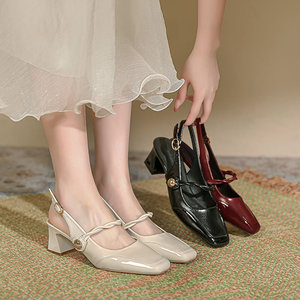 Sandales à talons carrés en cuir verni noir pour femme, talon bloc moyen, bride arrière avec boucle décorative, élégantes et tendance - Product Image 2