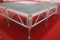Plateforme de scène carrée en alliage d'aluminium portable et assemblable avec hauteur réglable (0,4-1,2 m) pour concert en plein air, mariage, spectacle