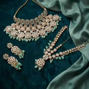 Conjunto de Joyería para Mujer de Alta Calidad con Diseño Moderno, Chapado en Oro, Aleación, Colección Elegante, Geométrico, con Circonitas y Perlas, Collar, Aretes y Anillo - Product Image 2
