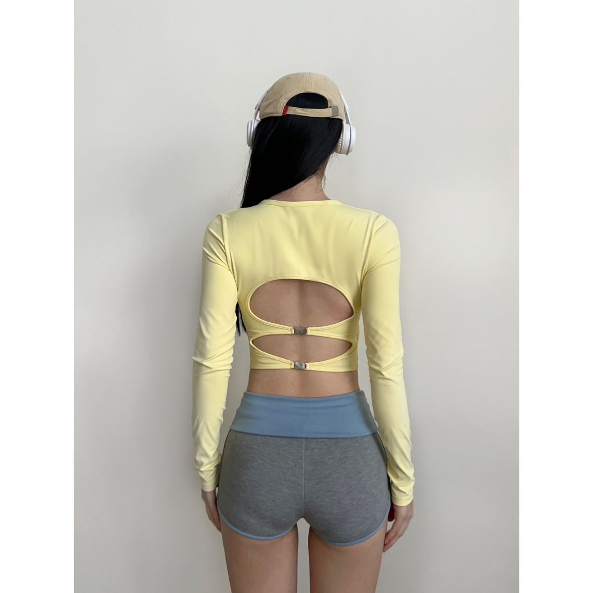 Women Fixed Chest Pad Sports Beauty Back Top Female Dance Sexy Long Sleeve Pilates Fitness Yoga Wear Crop Tops