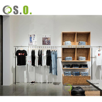 Présentoir pour vêtements Jeans T Shirt Présentoir pour vêtements Chaussures Vêtements Magasin Présentoir pour vêtements suspendus au détail pour magasin