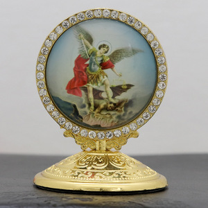 Cadeaux Catholiques Spirituels Sainte <span class=keywords><strong>Famille</strong></span> Marie Jésus Ornement Doré Voiture Maison Figurine Strass Artisanat Métal Église - Product Image 4