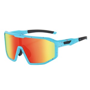 Kính thể thao đạp xe bán buôn nhà máy 2025, có thể tùy chỉnh, kính râm phân cực mới với khung PC và tròng kính Tac - Product Image 5