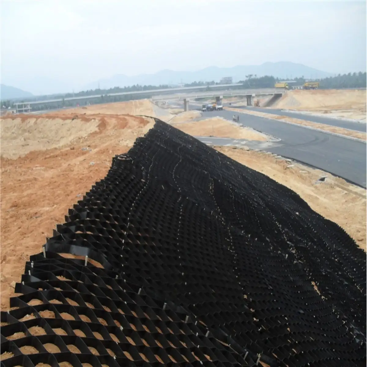 High-quality plastic honeycomb gravel lawn mat stabilizer pp stabilizzatore ghiaia grass paver honeycomb gravel grid geocell