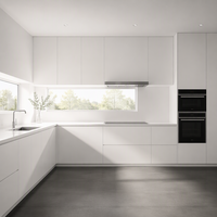 Meuble de cuisine en contreplaqué hydrofuge E0, façades sans poignées, tiroirs à fermeture amortie, tour de four encastré, blanc