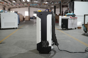 Machine de nettoyage laser pulsé portative conviviale 100W 200W pour la préparation des surfaces de pièces automobiles - Product Image 5