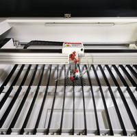 Machine de découpe laser CO2 avancée 80W LM-9060-F pour acrylique, plastique et signalétique publicitaire