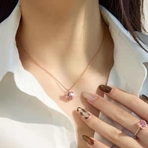 Collier pendentif cœur tulipe en argent 925 plaqué or rose rhodié avec zircone 5A, design élégant Dylam pour femmes - Product Image 4
