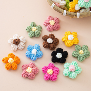 批发多色钩针花手工钩针针织花贴服装和包配件 - Product Image 2