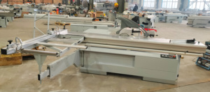 <span class=keywords><strong>Scie</strong></span> à panneaux automatique directe d'usine |   Table <span class=keywords><strong>de</strong></span> découpe coulissante <span class=keywords><strong>de</strong></span> 3200 mm |   Qualité professionnelle pour MDF, panneaux <span class=keywords><strong>de</strong></span> particules - Product Image 3