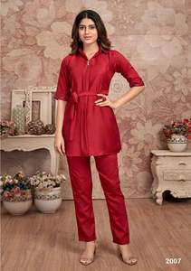 ชุด kurti ผ้าไหมชาติพันธุ์ของผู้หญิงออกแบบล่าสุดสำหรับงานแต่งงานทางการลำลองและงานปาร์ตี้ขายส่ง - Product Image 3