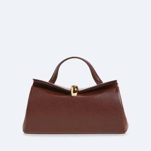 Sac à main moderne en similicuir pour femme avec pompon décoratif, fermeture éclair sécurisée, intérieur spacieux, deux sangles réglables - Product Image 1