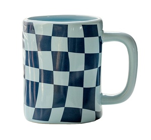 แก้วเซรามิกพอร์ซเลนลาย<span class=keywords><strong>ตา</strong></span>รางหมากรุก ดีไซน์มินิมอลรักษ์โลก ใช้กับเครื่องล้างจานได้ มีหูจับ ใช้เป็นของขวัญกลับไปโรงเรียน ขายส่ง<span class=keywords><strong>ส</strong></span>ำหรับคู่รัก - Product Image 5