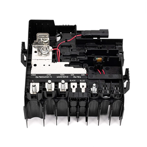 กล่องฟิวส์ช่องกระจายแบตเตอรี่เหมาะสำหรับ GMC Silverado ชานเมือง Tahoe Sierra YUKON 19-26 4.3L 5.3L 6.2L 6.6L - Product Image 1