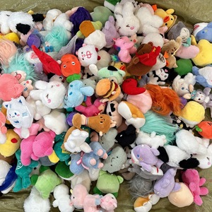 Bán buôn 4 inch hàng tồn kho Claw bắt máy Búp bê đồ chơi sang trọng Keychain 4 inch đồ chơi sang trọng Búp Bê Móc chìa khóa mô hình hỗn hợp - Product Image 5