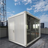 Maison conteneur modulaire préfabriquée en acier de 20 pieds Parc autonome Glamping Logement de revenu Miroirs en verre Cabines Villas