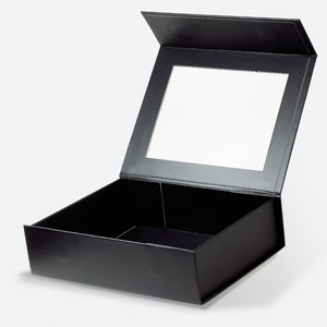 Caja de Regalo Magnética de Cartón Rígido Plegable con Ventana de PVC Negra de Lujo - Product Image 1