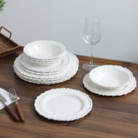 Service de table en mélamine élégant à bord perlé pour la maison, la cuisine, les repas en famille, usage quotidien, occasions décontractées, vaisselle de restaurant