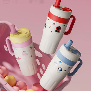 Taza de agua de gran capacidad con mango Taza de plástico de alto nivel de apariencia de verano Almacén de té Taza de hielo Bully - Product Image 1