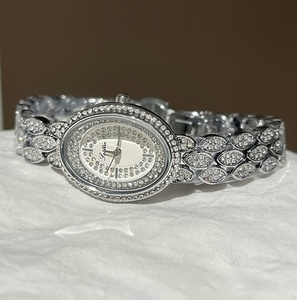 Oval <b>Case</b> Full Zircon Inlaid Women Wrist <b>Watch</b> Minimalist Trendy Bracelet <b>Watch</b> Daily Dress Accessory Wholesale Bulk Supply - Product Image 4