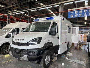 4x4 Tout-terrain, conduite à droite (RHD) et à gauche (LHD), transmission automatique, ambulance médicale pour le transfert d'urgence de patients en soins intensifs - Product Image 3