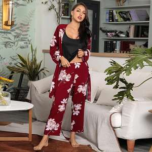 Ensemble de vêtements d'intérieur trois pièces pour femmes SMOOTH, robe florale, camisole unie et pantalon long, pyjama, vente en gros d'usine - Product Image 2