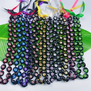 Gran oferta de acrílico Kukui tuerca impresa con collar de hibisco Lei para fiesta de graduación DIY cuentas hawaianas Lei para joyería de moda