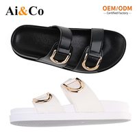 Sandales à plateforme pour femmes, style claquettes, avec boucle métallique double D, talon bas de 1,5 cm, en PU respirant, antidérapantes, tendance mode, été
