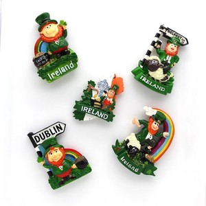 Imanes <span class=keywords><strong>de</strong></span> Irlanda con relieve alto personalizados al por mayor, imán 3D <span class=keywords><strong>de</strong></span> resina con duende arcoíris para mayoristas <span class=keywords><strong>de</strong></span> souvenirs <span class=keywords><strong>de</strong></span> festividades internacionales - Product Image 1