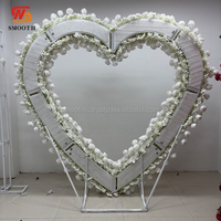 Grosir halus 2025 Dekorasi Hari Valentine 8 kaki tinggi merah putih bunga mawar lengkungan hati