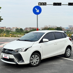 Voitures d'<span class=keywords><strong>occasion</strong></span> à bas <span class=keywords><strong>prix</strong></span> <span class=keywords><strong>Toyota</strong></span> <span class=keywords><strong>Yaris</strong></span> à vendre Voiture à essence 1.5L 5 portes 5 places CVT Essence Voitures d'<span class=keywords><strong>occasion</strong></span> pas chères - Product Image 4
