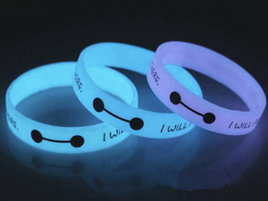 Pulseira luminosa de borracha, popular, brilha no escuro, impressão de tinta, fundo, brilho, pulseiras reflexivas - Product Image 3