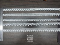 Bordure en dentelle tricotée brodée florale, satin blanc, motif pétale festonné, 2,5 cm, pour accessoires de couture de robes de mariée pour filles
