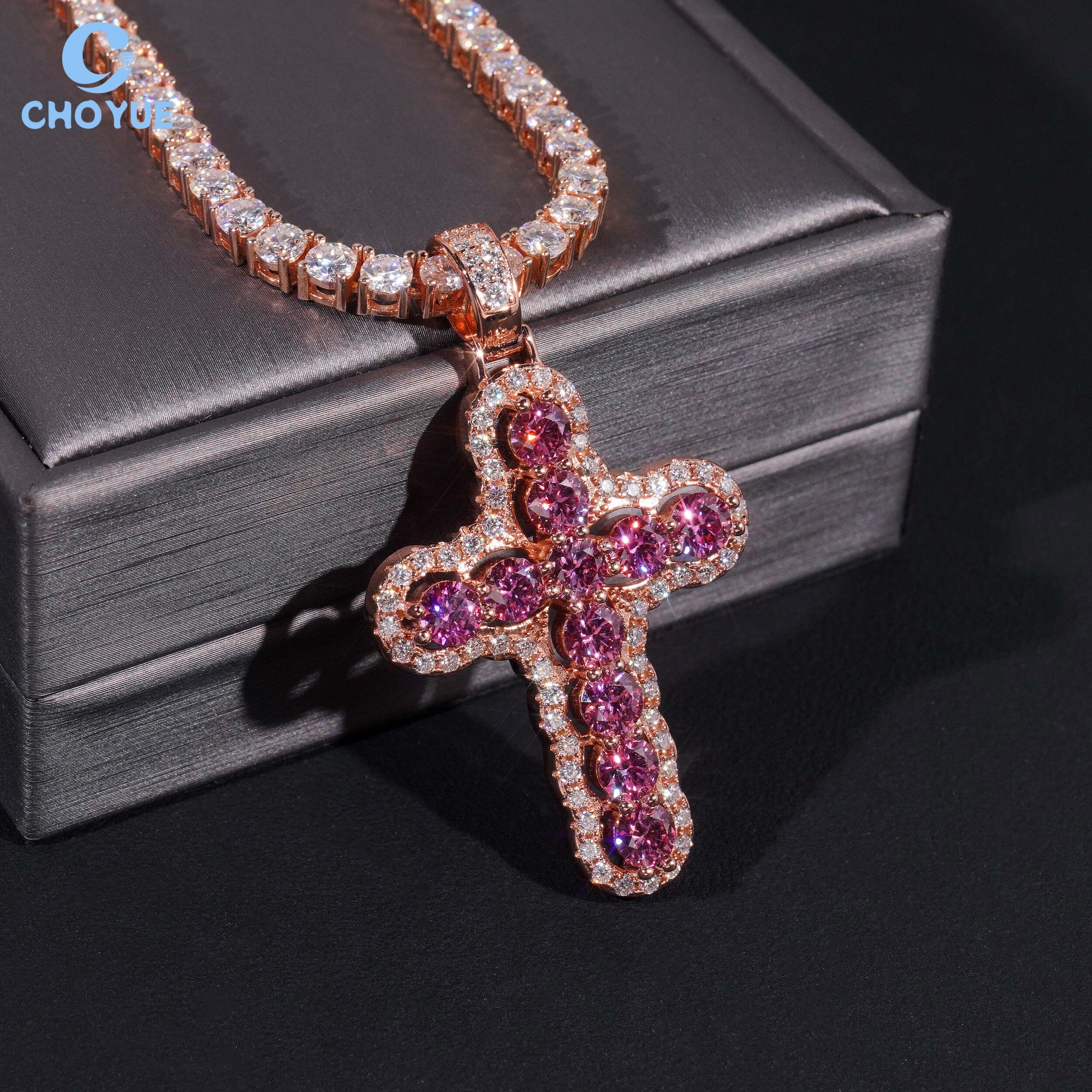 Rose Gold pink moissanite