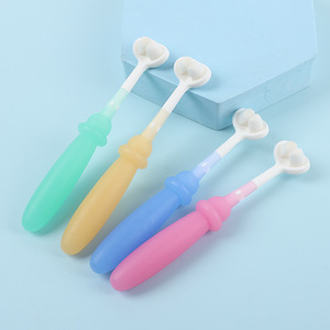 Brosse à dents pour enfants à 3 côtés avec poils en nylon triple pour un nettoyage complet des dents, idéale pour les voyages, pour adultes et enfants - Product Image 2
