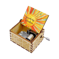 Boîte à musique en bois à manivelle, carrousel musical moderne et coloré, écologique, musique personnalisée, cadeau unique pour maman, femme, anniversaire