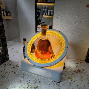 Portabottiglie Moderno in Metallo Cromato Personalizzato con Luce LED Luminosa e Facile Montaggio per Esposizione Commerciale - Product Image 2