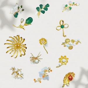 Colección de Broches Florales de Lujo Vefiery, Calcedonia Natural, Perla de Agua Dulce, Flores Comprimidas y Broches de Cristal - Product Image 1