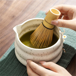 Kit de matcha <span class=keywords><strong>moins</strong></span> <span class=keywords><strong>cher</strong></span>, 100% naturel, fouet à matcha en bambou fait à la main, boîte à matcha en céramique pour la maison - Product Image 5