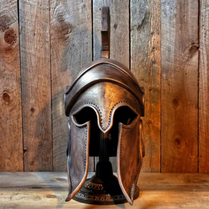 Casque de guerrier spartiate grec en métal, style corinthien antique, réplique historique, objet décoratif de collection pour la maison avec support - Product Image 1