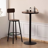 Tabouret de bar vintage en bois avec dossier, table haute ronde assortie, ensemble de meubles de comptoir de pub industriels