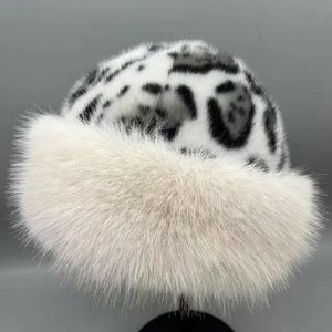 <span class=keywords><strong>Bonnet</strong></span> en fausse fourrure pour <span class=keywords><strong>femme</strong></span> avec imprimé animal et bord moelleux pour les activités de plein air en automne et en hiver - Product Image 2
