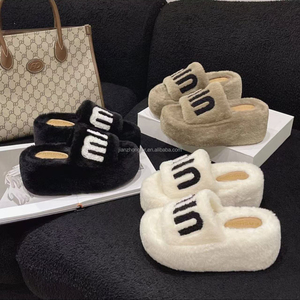 Ciabatte da Donna Più Popolari Firmate in Calda Pelliccia <span class=keywords><strong>di</strong></span> Montone Invernale per Casa in <span class=keywords><strong>Lana</strong></span> a Edizione Limitata - Product Image 1