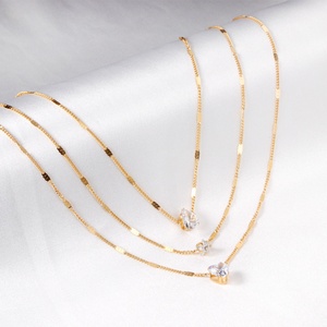 Collar Ason con Diseño Nuevo y Lujoso, Cadena Triple con Luna y Estrella, Zirconia, Chapado en Oro de 18K, Acero Inoxidable, para Fiesta - Product Image 1