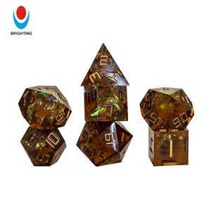 ODM OEM Spectre Glitterเหลาขอบ DND ลูกเต๋ามือทําเรซิ่น 16 มม.D20 D6 หลอดของเล่นครอบครัวเกม Polyhedral <span class=keywords><strong>RPG</strong></span> DND ลูกเต๋า - Product Image 3