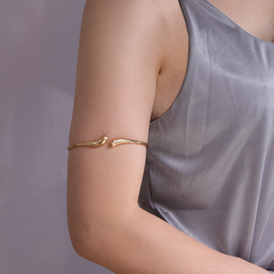 Brazalete de Aleación de Zinc Ajustable con Diseño Europeo para Mujer, Joyería de Moda - Product Image 6