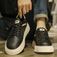 Chaussures décontractées tendance, design de luxe léger, semelle épaisse pour homme, élégantes et polyvalentes, chaussures blanches toutes saisons