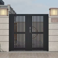Clôtures et portails en aluminium de style classique de conception robuste pour les maisons porte de cour d'art en aluminium automatique