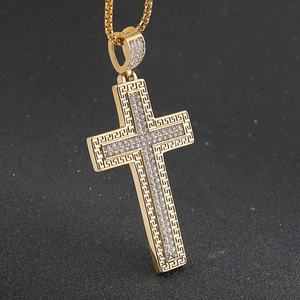 Colgante de cruz con circonita cúbica sólida para hombre y mujer, con incrustaciones de circonita, hecho a mano, elegante, a la moda, con bisel redondo y piedra engastada, para él - Product Image 4